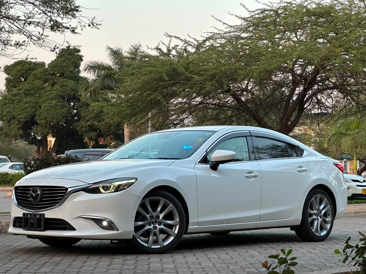 Mazda Atenza thumbnail 2